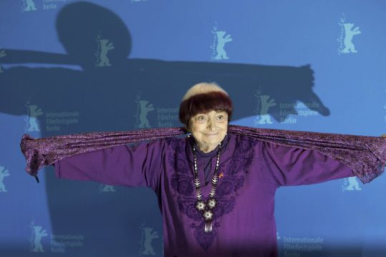 Στην κοσμική μοναξιά της Agnès Varda