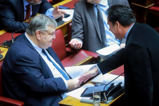 Ο Βενιζέλος τράβηξε το αυτί του Αδωνι; 