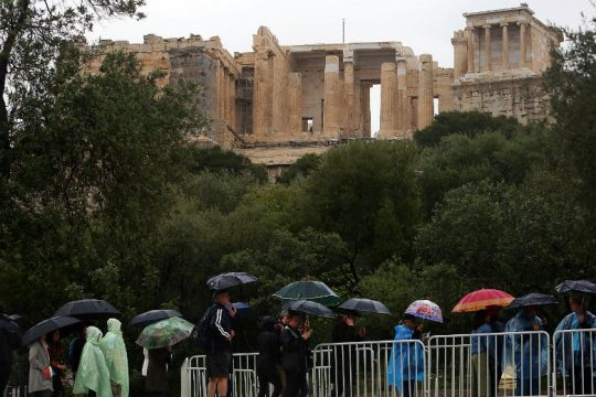 Έντονα καιρικά φαινόμενα σε όλη τη χώρα