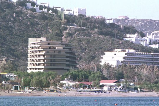 Φοροελαφρύνσεις και κίνητρα για επενδύσεις ζητούν οι ξενοδόχοι
