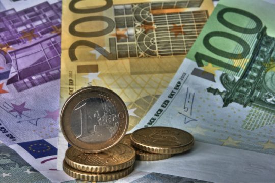 Μέχρι Μ. Τετάρτη το δώρο Πάσχα και το επίδομα στέγασης