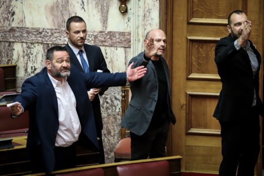 Ναζιστική πρόκληση από τη Χρυσή Αυγή για τις γερμανικές οφειλές