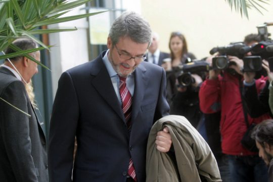 Ενοχή για Χριστοφοράκο, Καραβέλα και Μαυρίδη ζήτησε η εισαγγελέας στη δίκη Siemens