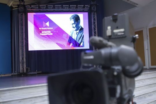 Ο δημοκρατικός κόσμος  θα απαντήσει. Γιατί όχι τώρα;