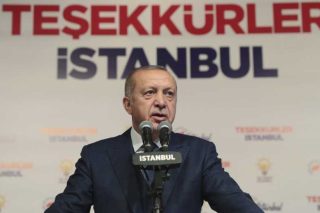 Ερντογάν: Μετωπική σύγκρουση σε Πόλη και Συρία