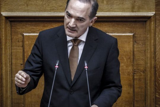 Στις 3 Ιουνίου οι εξηγήσεις Σαλμά για τις υπερτιμολογημένες αρθροσκοπήσεις