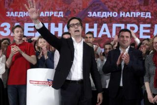 Εμμεσο «ναι» στη Συμφωνία των Πρεσπών