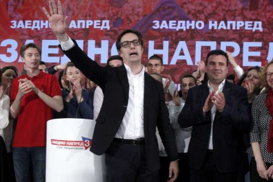 Εμμεσο «ναι» στη Συμφωνία των Πρεσπών