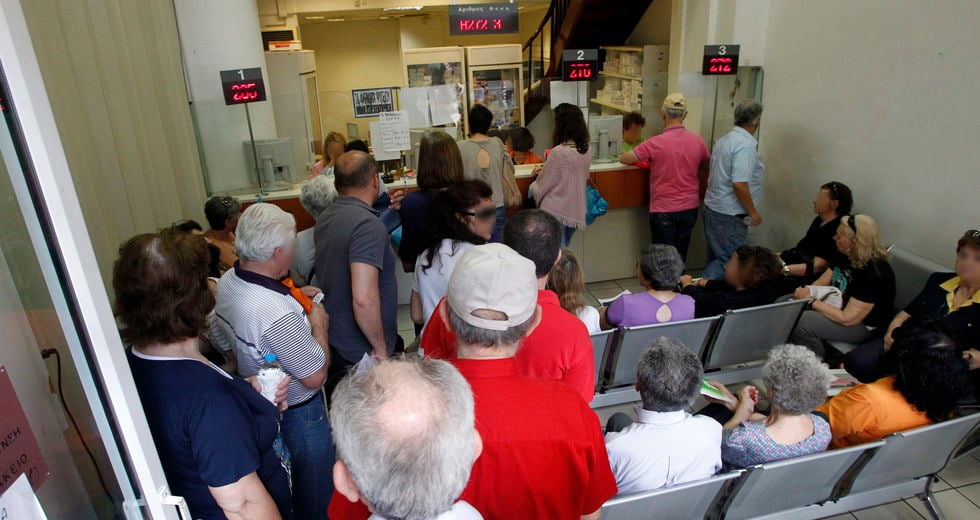 Επικοινωνιακή φιέστα και νέες υποσχέσεις για διανομή φαρμάκων στον ΕΟΠΥΥ