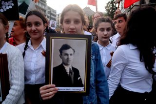 Η αντιφασιστική νίκη των λαών εμπνέει τους αγώνες τού σήμερα