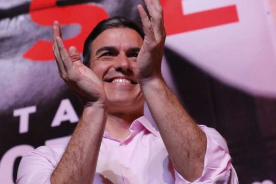 Η νίκη του Πέδρο Σάντσεθ καθησυχάζει τους… εργοδότες