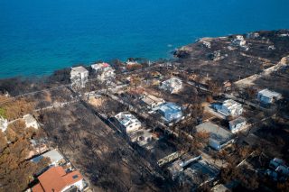 Το Μάτι αναγεννάται μέσα από τις στάχτες