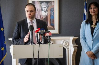 Αλλαγή σκυτάλης στον τουρισμό