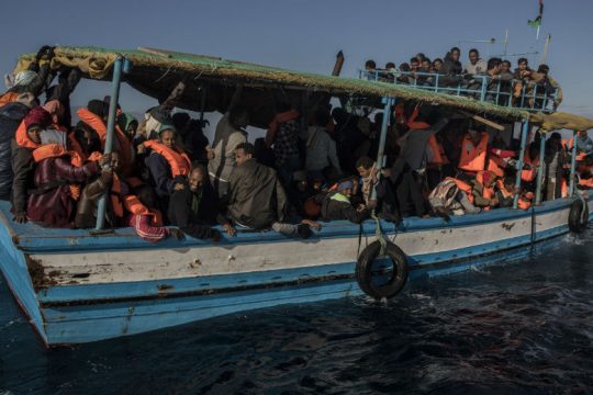 Πλεούμενα με 113 μετανάστες αναχαίτισε η λιβυκή ακτοφυλακή
