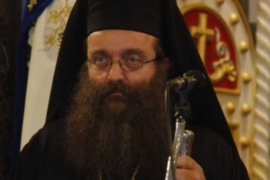Ο μητροπολίτης Χίου, το Δίστομο, τα Καλάβρυτα και η Χρυσή Αυγή