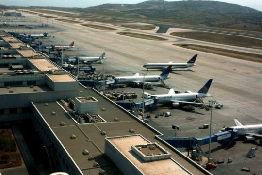 Υπερψηφίστηκε από την αρμόδια επιτροπή το αεροδρόμιο στο Καστέλι