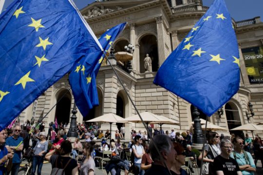 Ακροδεξιό… άνοιγμα Πολωνίας σε Ισπανία και Ιταλία