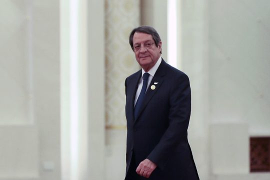 Λύση δια της διπλωματικής οδού