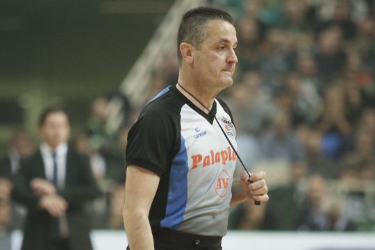 Επίθεση τη νύχτα έξω απ’ το σπίτι του Αναστόπουλου