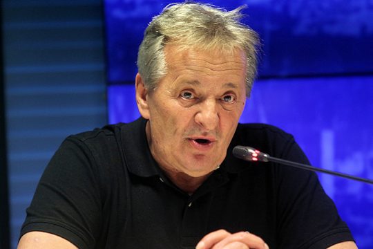 Μόνο με μήνυση;
