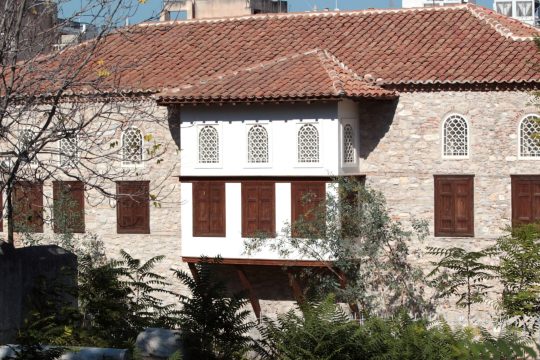 Οι «Εαρινοί περίπατοι στον κήπο της Εδέμ» στο Αρχοντικό των Μπενιζέλων