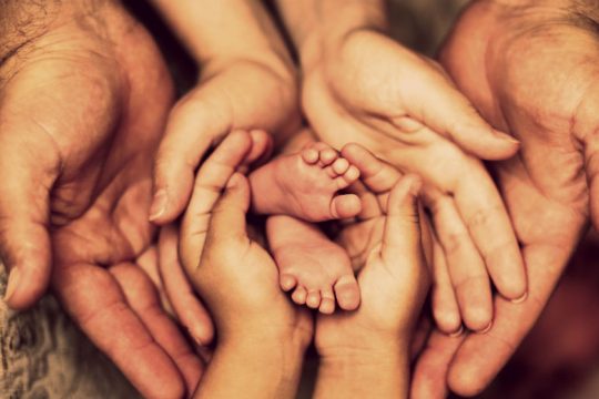 Εξαρθρώθηκε κύκλωμα παράνομων υιοθεσιών στον Έβρο
