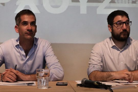 Διασταύρωσαν τα ξίφη τους ενόψει του δεύτερου γύρου για την Αθήνα