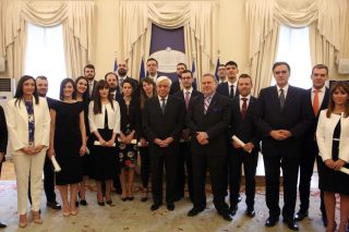 Νέα φουρνιά διπλωματών