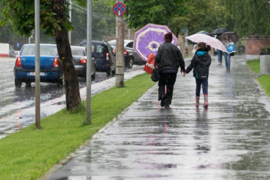 Πλημμύρες και καταστροφές από τις συνεχόμενες βροχές στη Ρουμανία