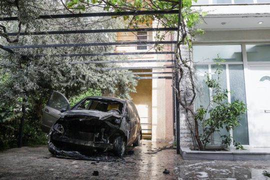 Ανάληψη ευθύνης για τον εμπρησμό του οχήματος της Μίνας Καραμήτρου