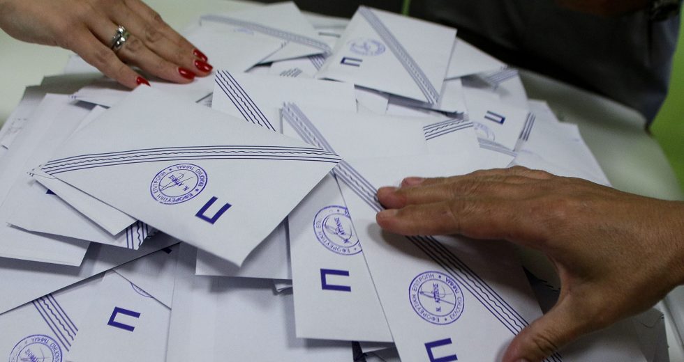 Προσήχθη δικαστική αντιπρόσωπος στη Σητεία