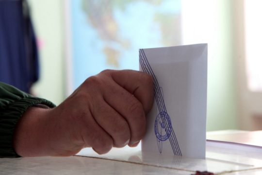 Λίγο πριν από την ετυμηγορία της κάλπης