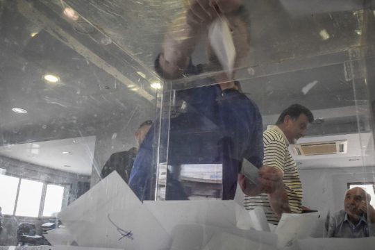 Εκλογικά παιχνίδια