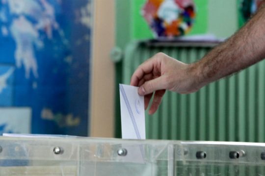 Όλα όσα πρέπει να ξέρουμε για τις κάλπες της Κυριακής