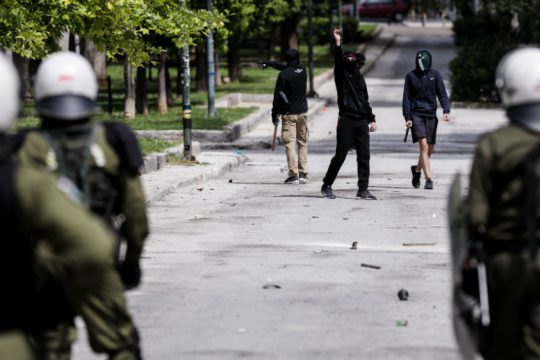 Μικροεπεισόδια γύρω από το Πολυτεχνείο