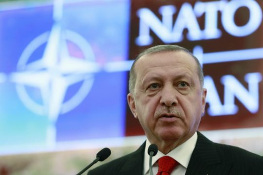 Ζήτησε στήριξη από ΝΑΤΟ μετά τη συμφωνία για τους ρωσικούς S-400