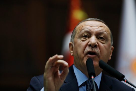 Προκλητικός, αμετανόητος, ανιστόρητος