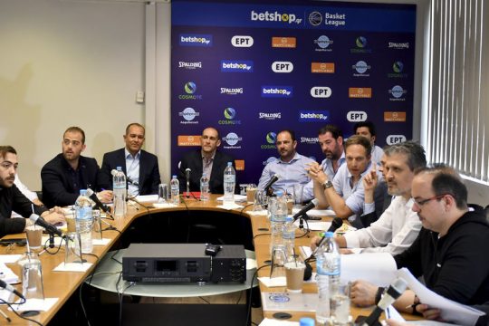 «Αρχίζουμε τα πλέι οφ», «Αρχίστε μόνοι σας»…