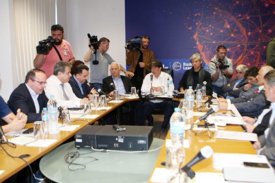 Συνεχίζεται η φαρσοκωμωδία στο ελληνικό μπάσκετ