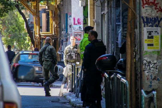 Κατάσχεση ναρκωτικών και συλλήψεις σε αστυνομική επιχείρηση στα Εξάρχεια