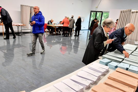 Η Ιβηρική γέρνει αριστερά