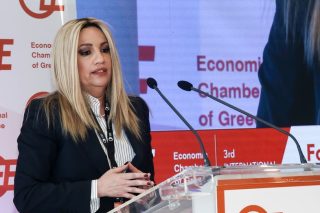 Σε λογική συγκυβέρνησης με τη Ν.Δ.