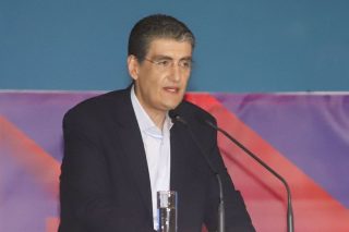«Στηριγμένο σε μύθους το έργο του Τζιτζικώστα»