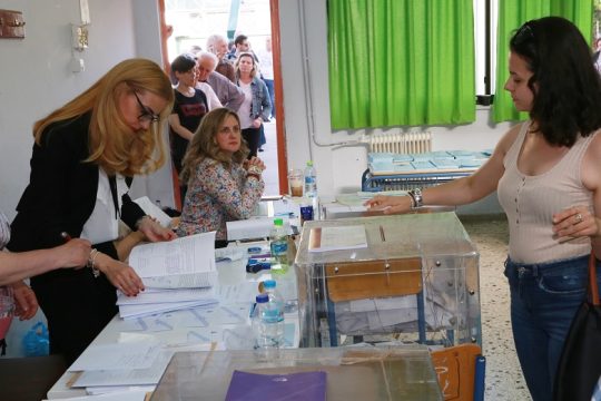 Από τα γκάλοπ στις κάλπες