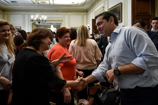 Θερμή υποδοχή και… δώρο Βαρέα και Ανθυγιεινά συν 10% αύξηση