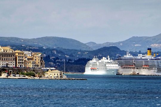 «Ελάτε να επενδύσετε στην κρουαζιέρα»