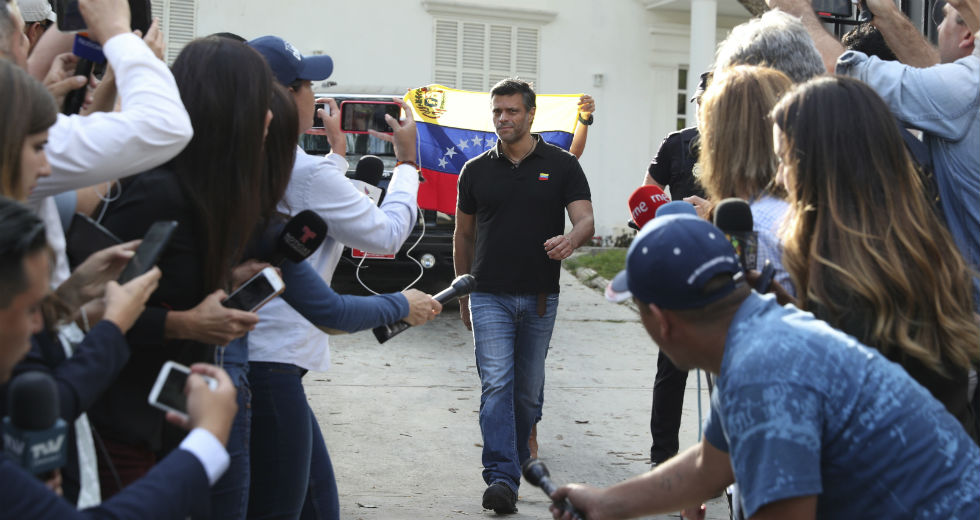 Πάγο στον «πολιτικό ακτιβισμό» του Λόπες βάζει η Ισπανία