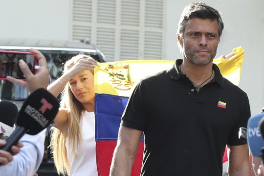 Βενεζουέλα: Ισπανική «ασπίδα» στον Λόπεζ