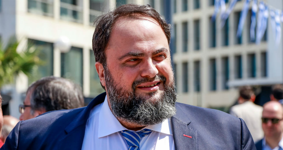 Έξι ολόκληρες σελίδες για το αφεντικό