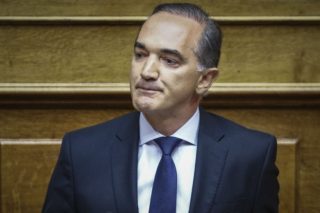 Προθεσμία για τον Ιούνιο πήρε ο Σαλμάς για τις αρθροσκοπήσεις